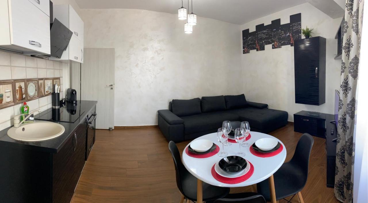Twin Residence Five Mamaia Dış mekan fotoğraf